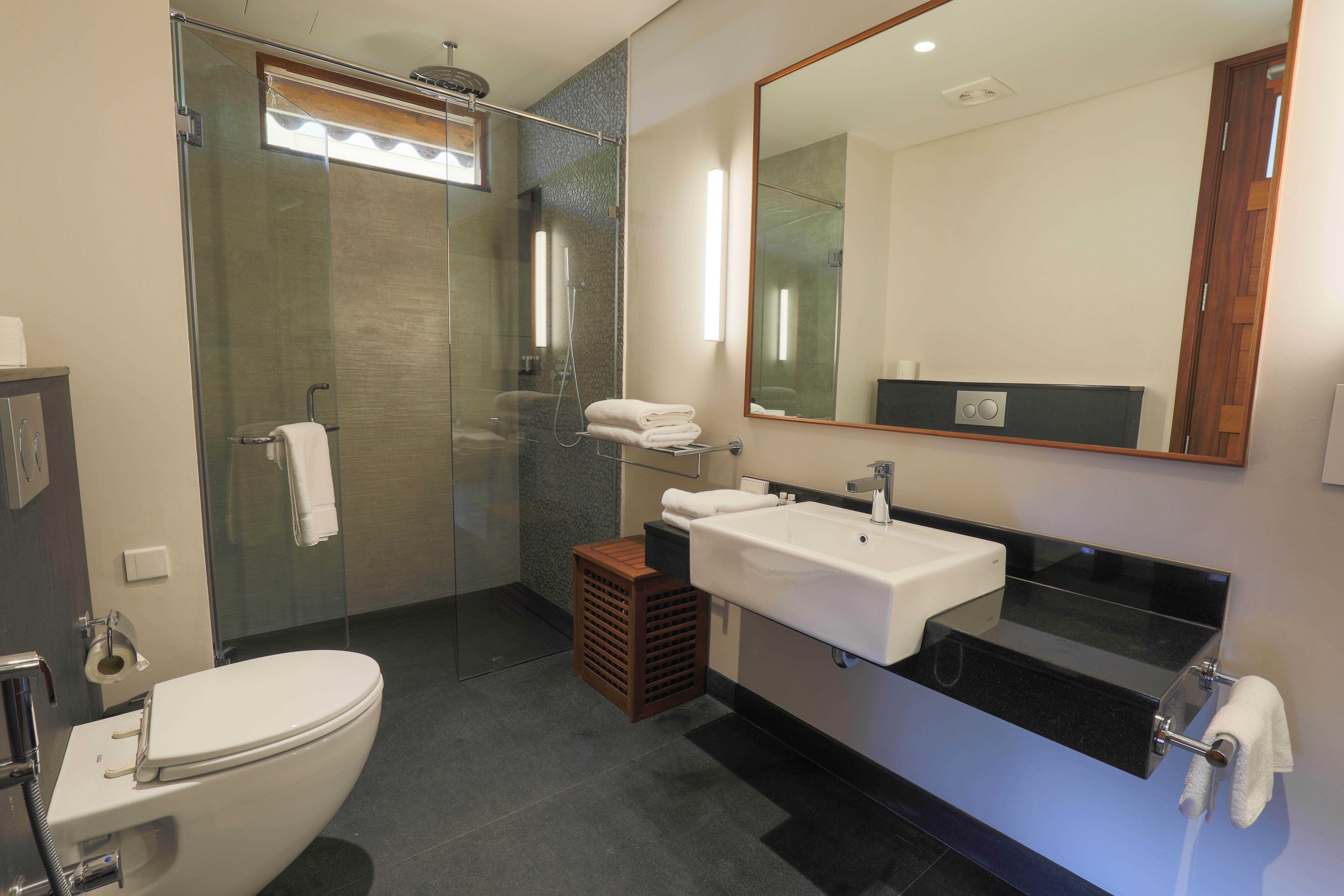Ja Enchanted Waterfront Seychelles เกาะอีเดน ภายนอก รูปภาพ
